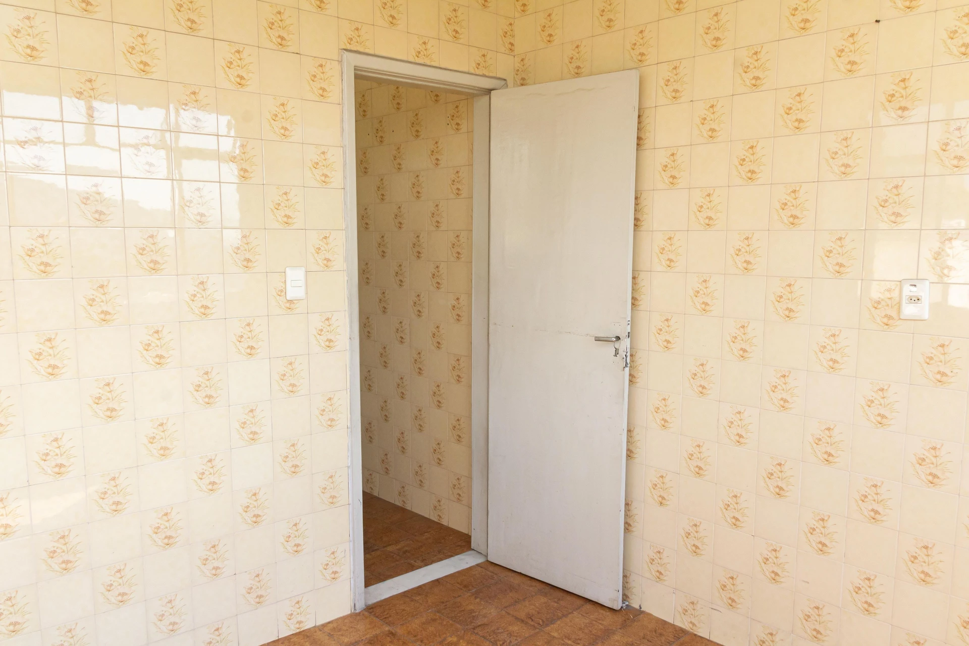 2-bedroom rental apartment with 1 bathroom and parking — photo 36