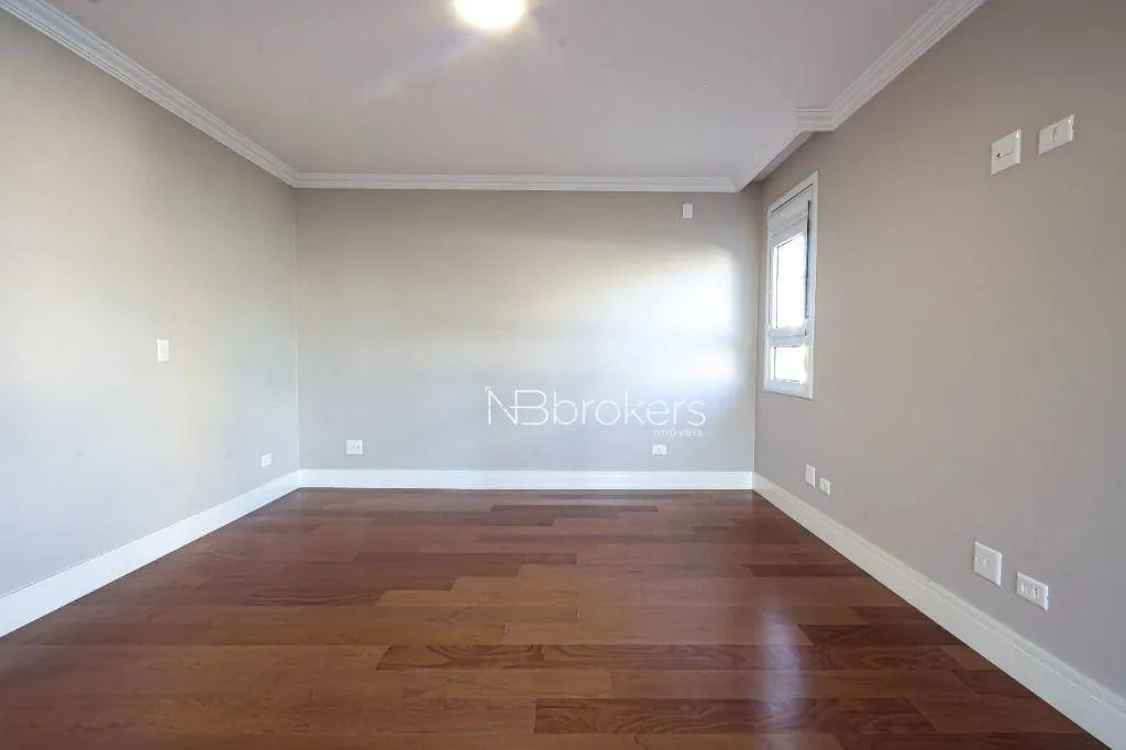 Condo house with 4 bedrooms and 5 bathrooms — photo 47