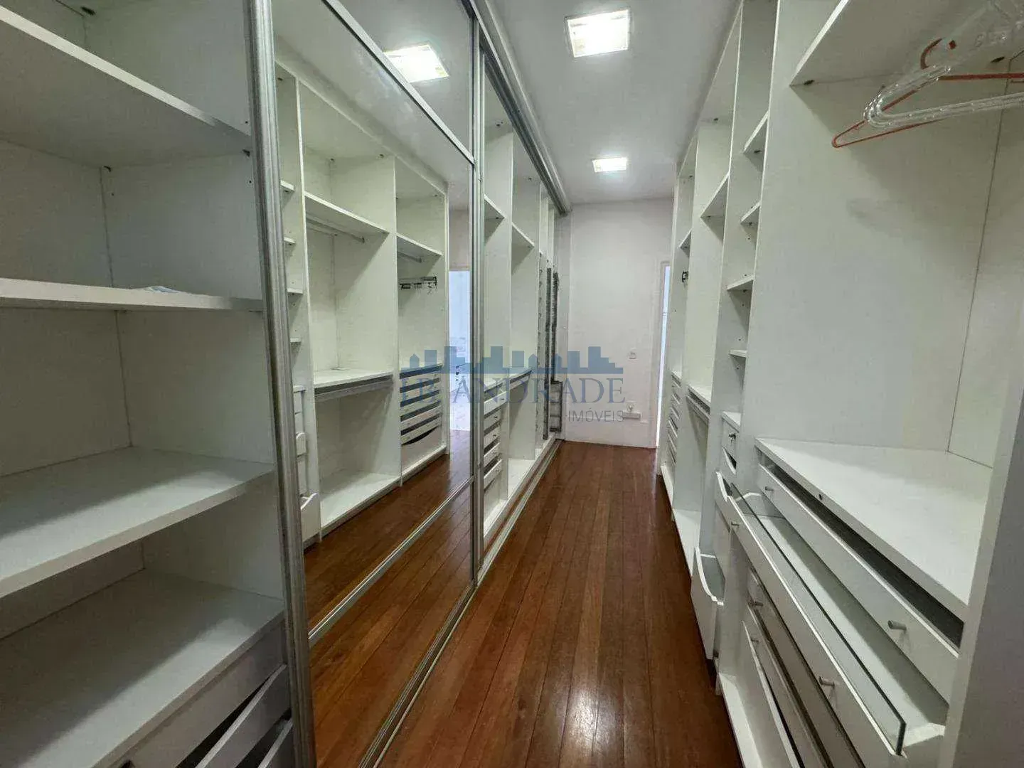 Casa 750 m² com 6 quartos e 10 vagas em condomínio — photo 36