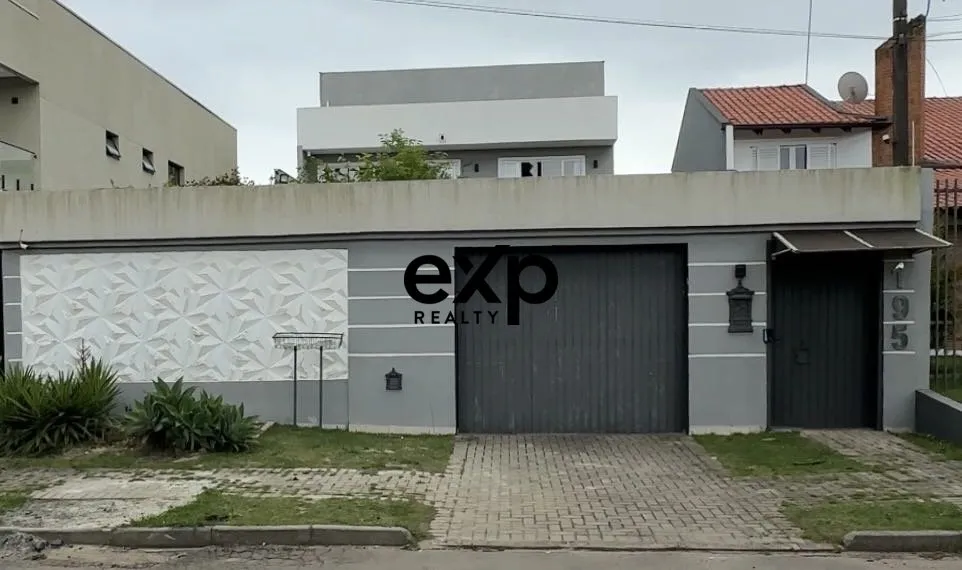 Rental house with 4 bedrooms and 3 bathrooms — photo 61