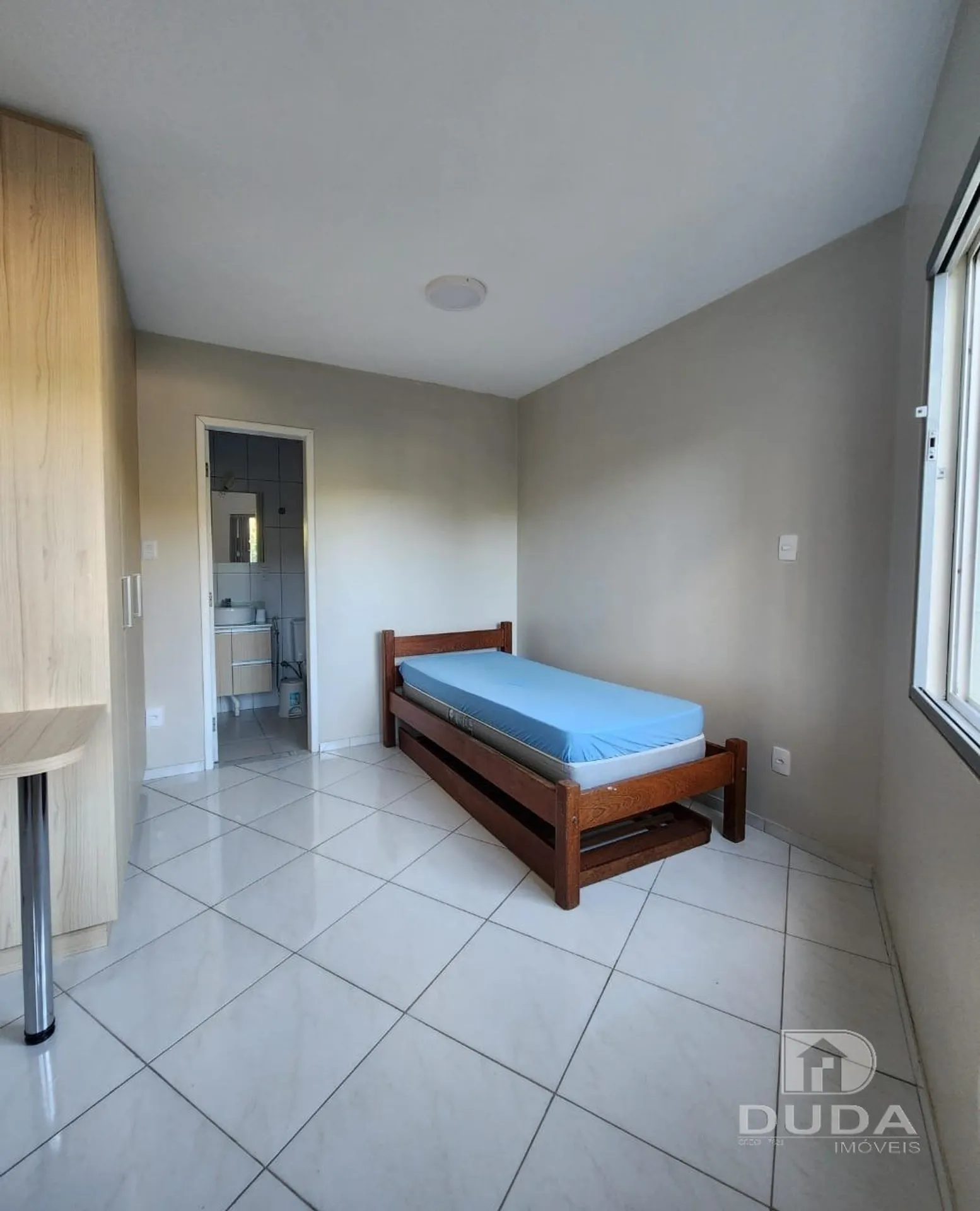 Furnished 1-bedroom apartment with gas stove — photo 7
