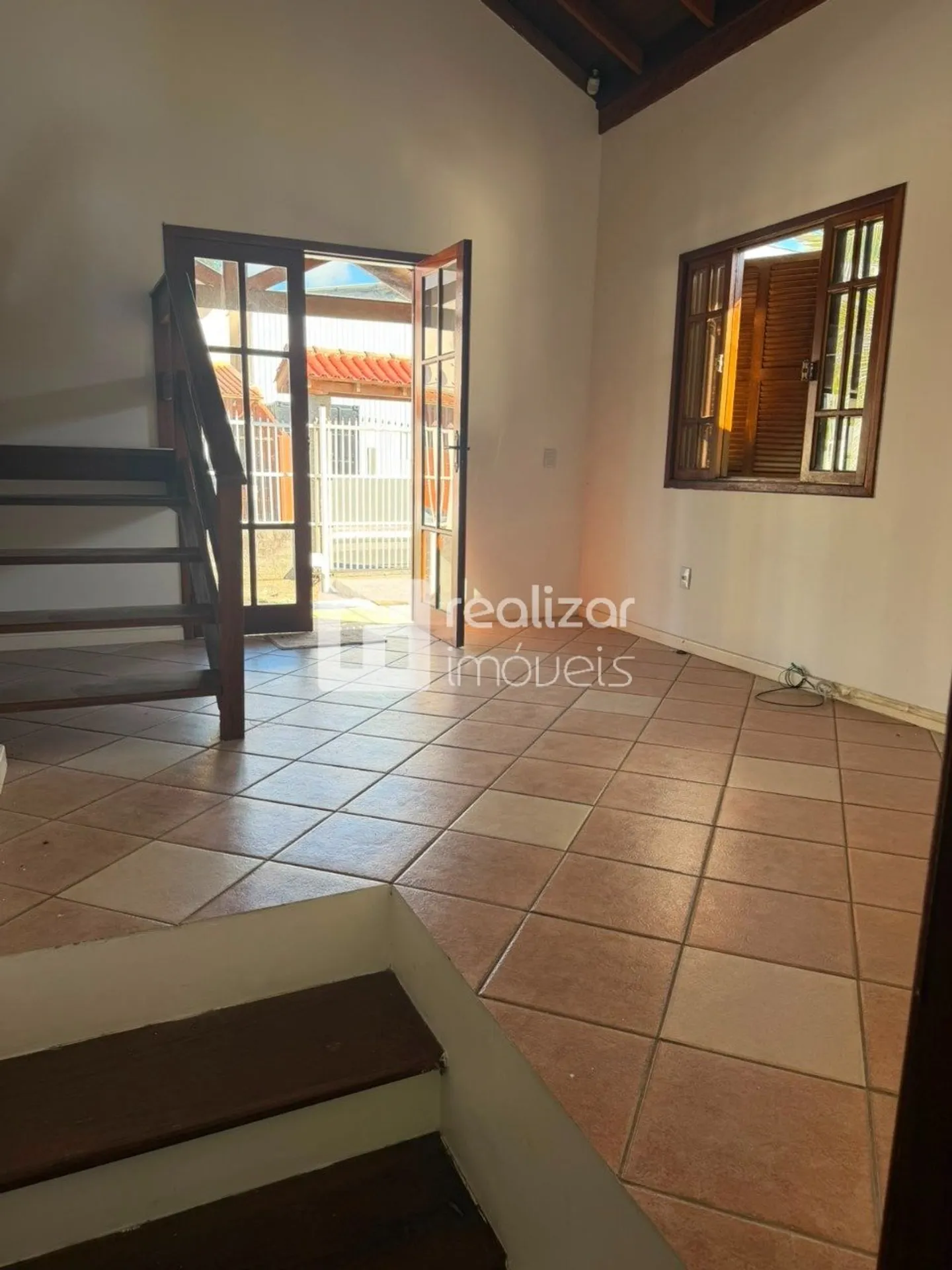 House with 5 bedrooms and a private garden — photo 10