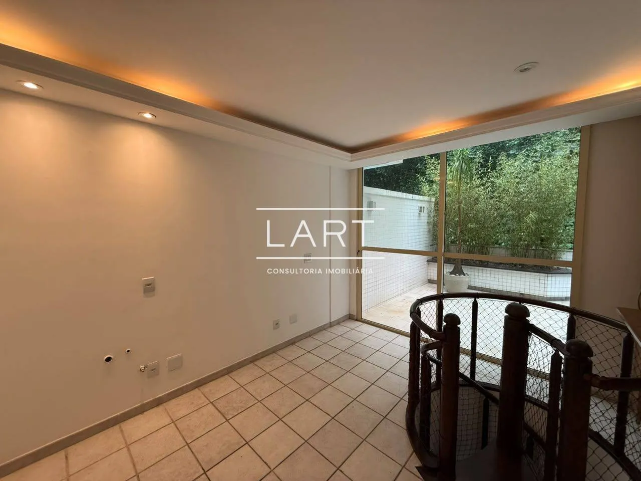 Apartamento de 3 quartos em condomínio com piscina — photo 16