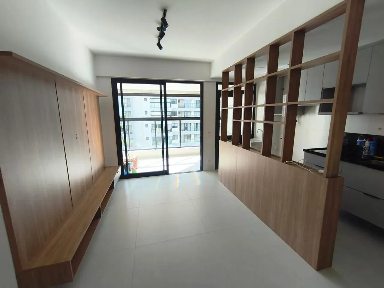 70 m² apartment with 2 bedrooms and a balcony — photo 4