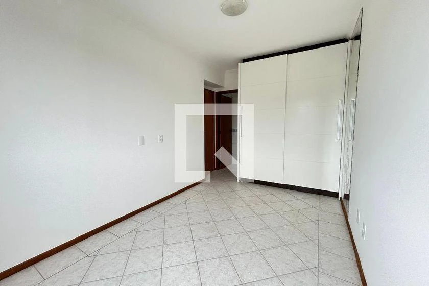 5-bedroom apartment with a bathtub in Florianópolis — photo 6