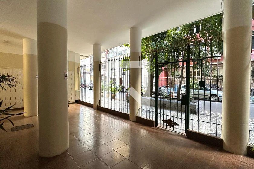 Furnished 1-bedroom apartment with a balcony — photo 25