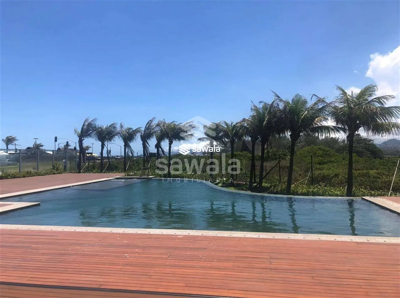 Apartamento com 1 quarto, 2 banheiros e janelas do chão ao teto — photo 19
