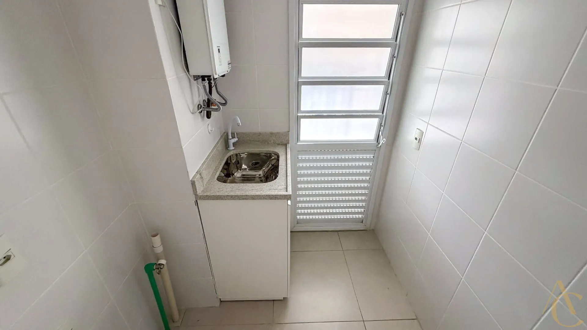 Apartamento de 130 m² com 3 quartos e piscina no condomínio — photo 6