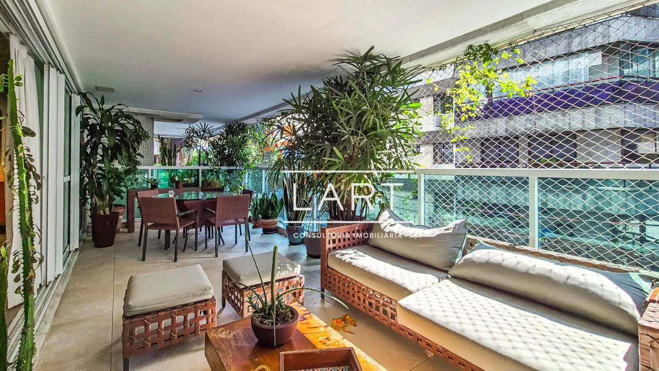 3-bedroom apartment with 240 m² and 3 parking spaces — photo 16