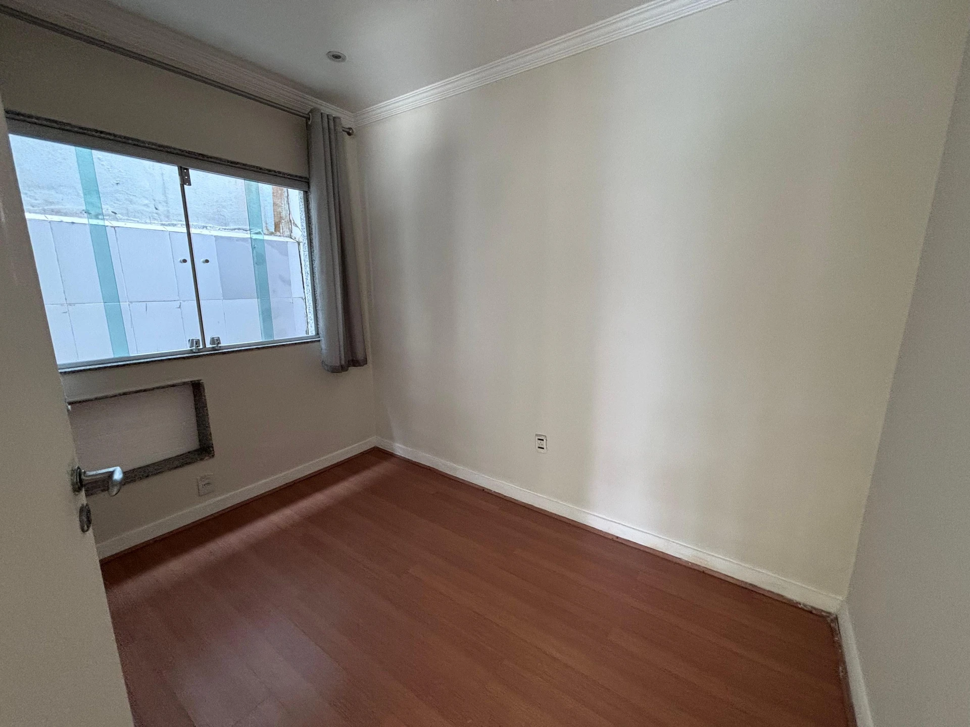 Condo house with 6 bedrooms and a balcony grill — photo 56