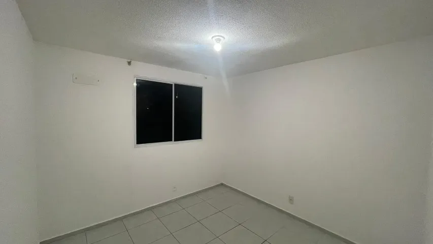 2-bedroom apartment in a building with a gym — photo 4
