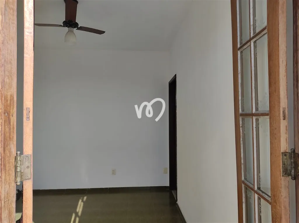 98 m² apartment with 3 bedrooms and built-in wardrobes — photo 21