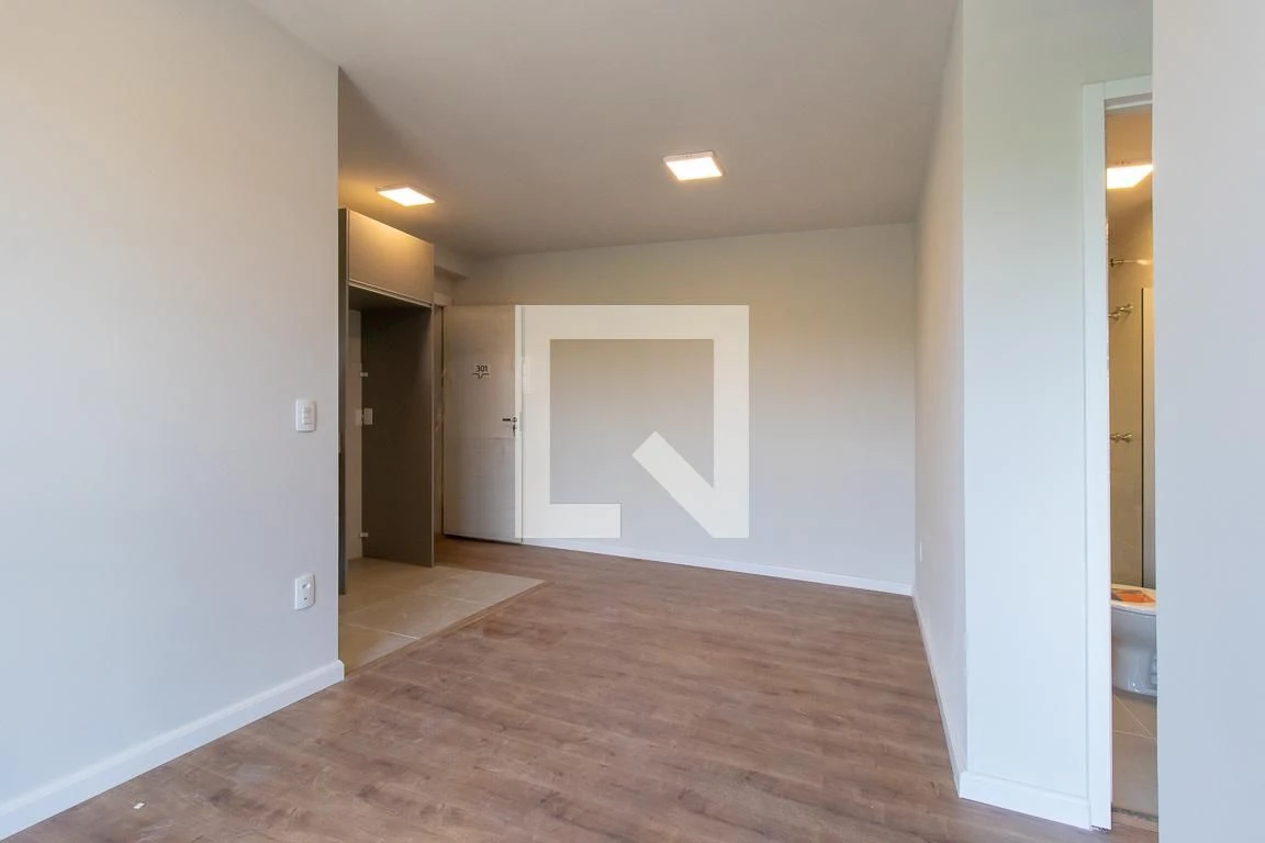 3-bedroom apartment with a park view in Curitiba — photo 22