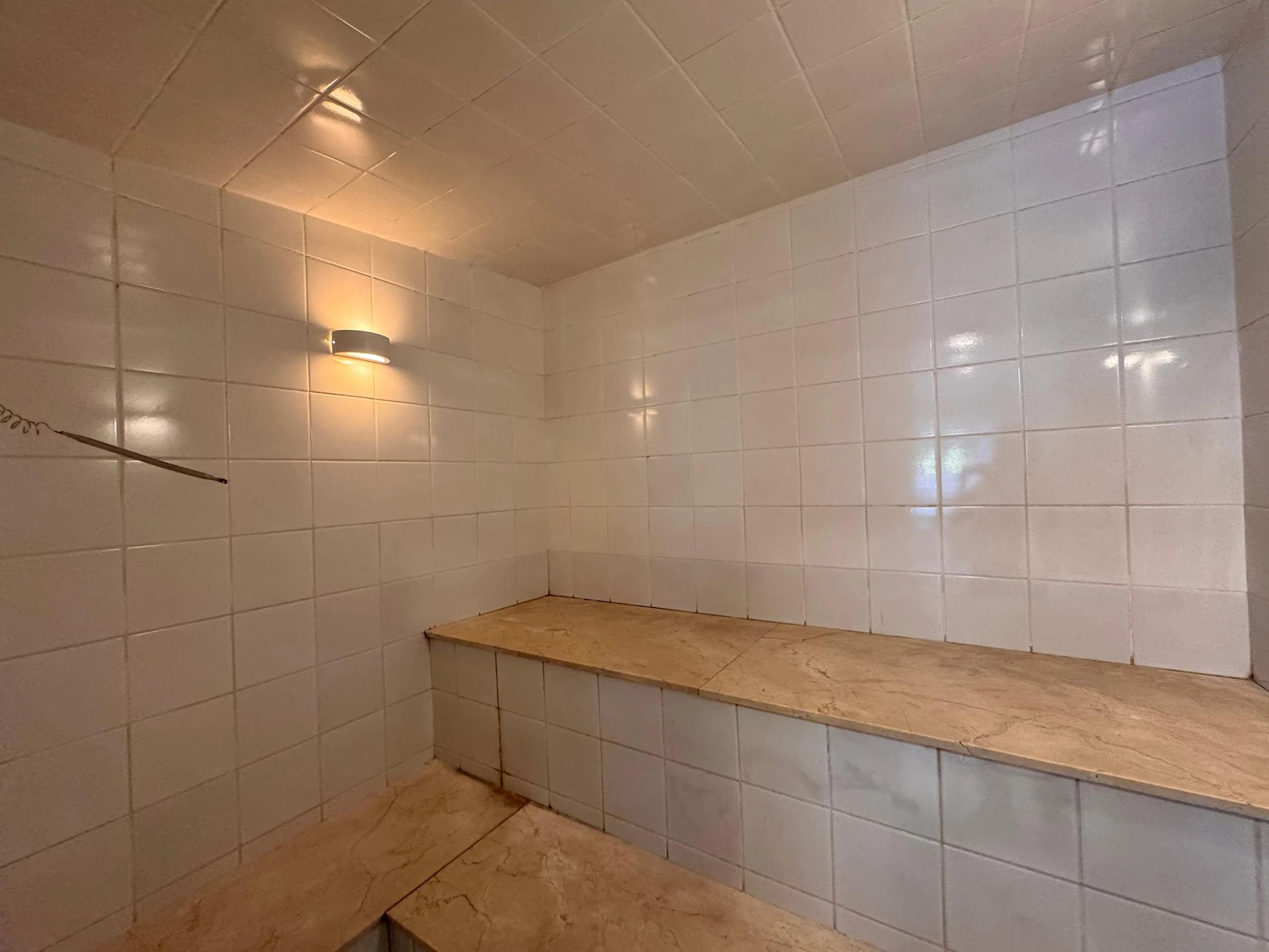 Меблированная квартира с 2 спальнями и бассейном — photo 37