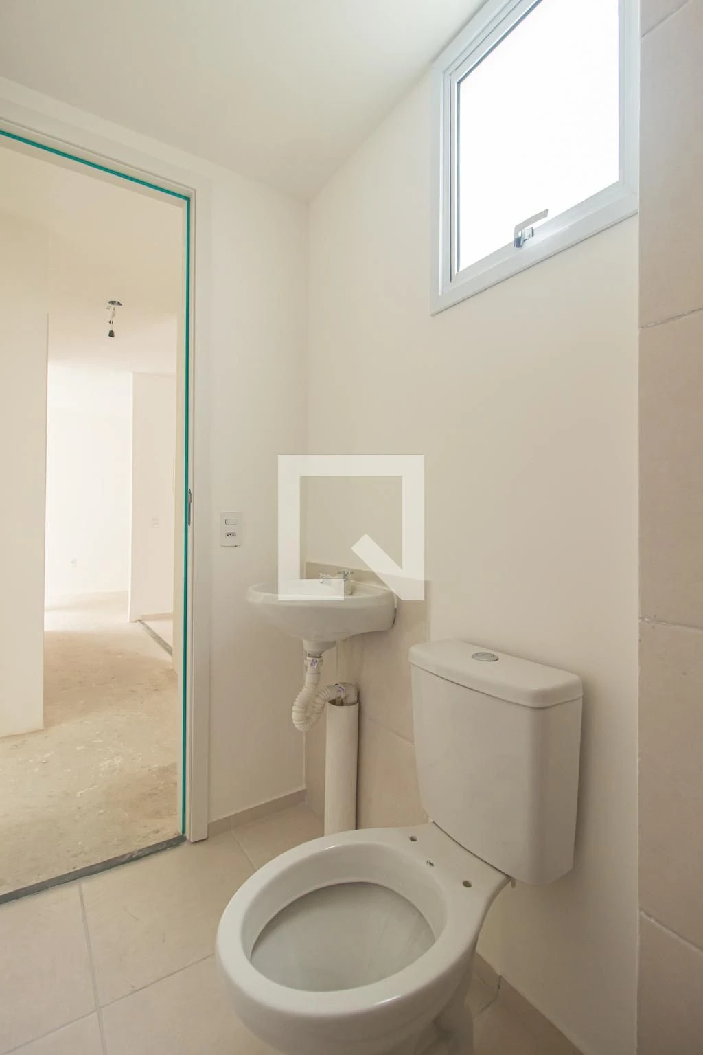 2-bedroom apartment in a building with a gym — photo 34