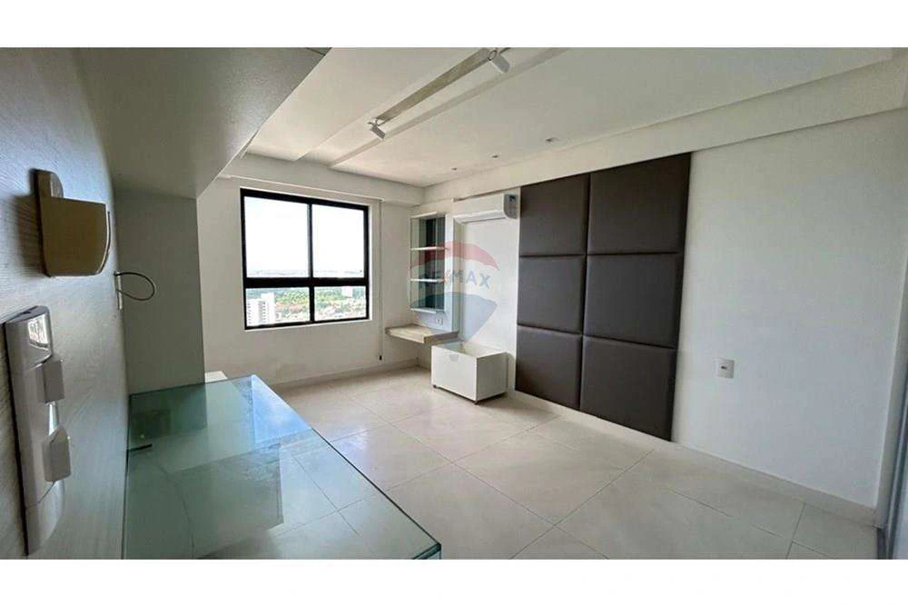 430 m² duplex apartment with a private-use condo pool — photo 5