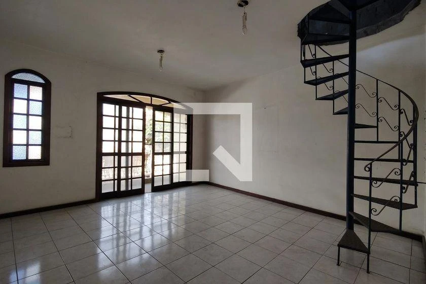 Casa de 4 quartos com jardim privativo e 257 m² — photo 31