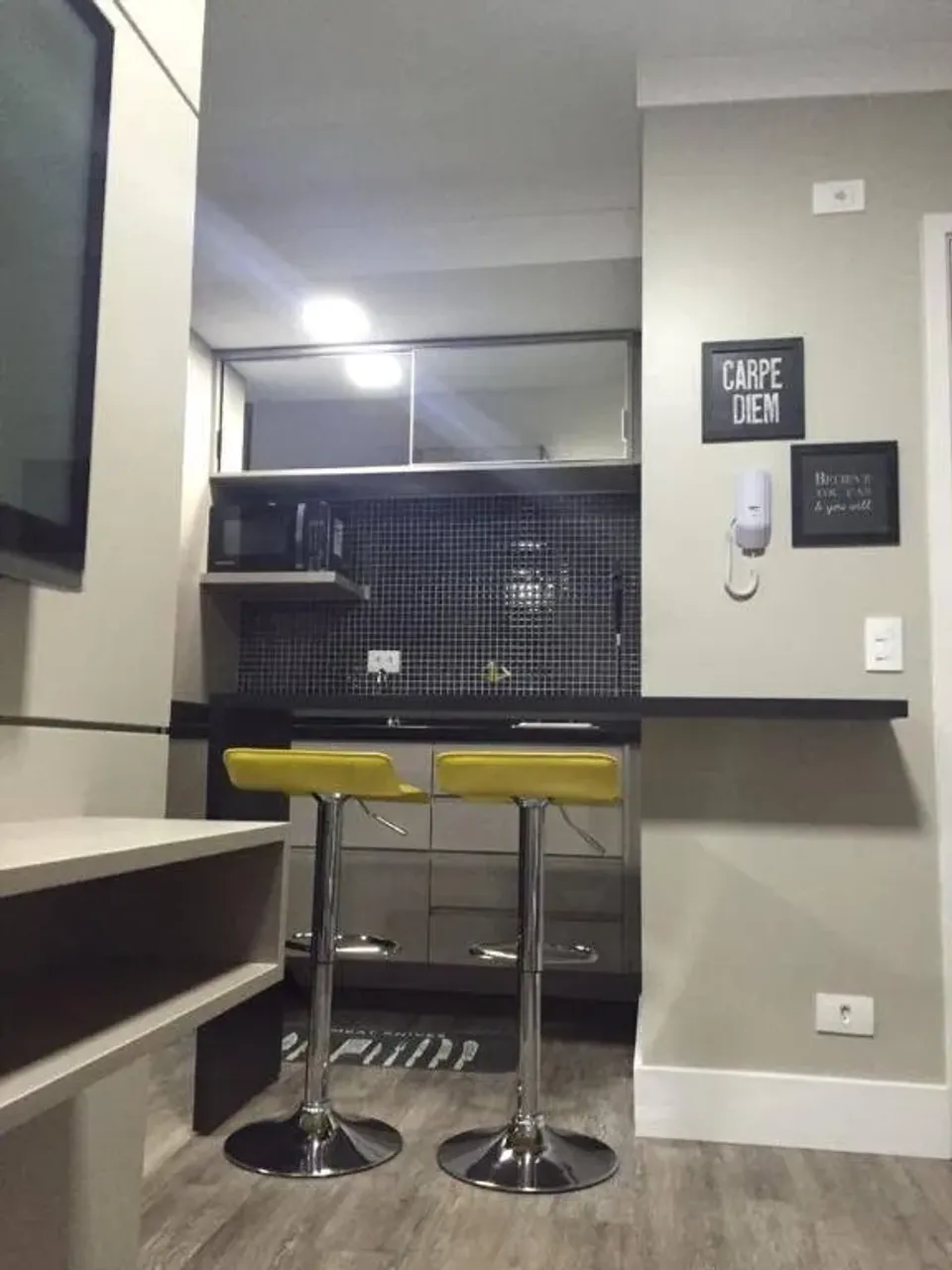 1-bedroom apartment with 1 parking spot and open-plan kitchen — photo 15