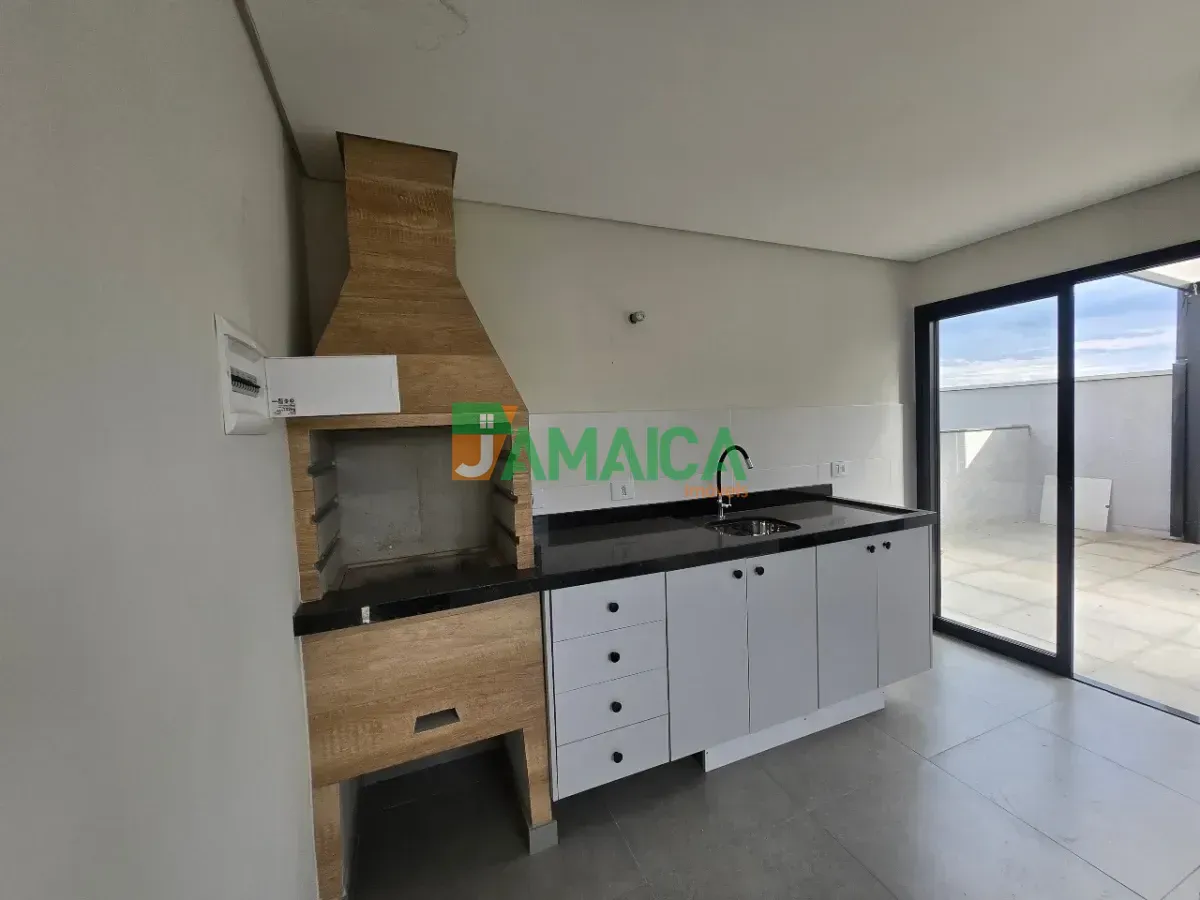 3-bedroom house with a grill on the balcony — photo 11