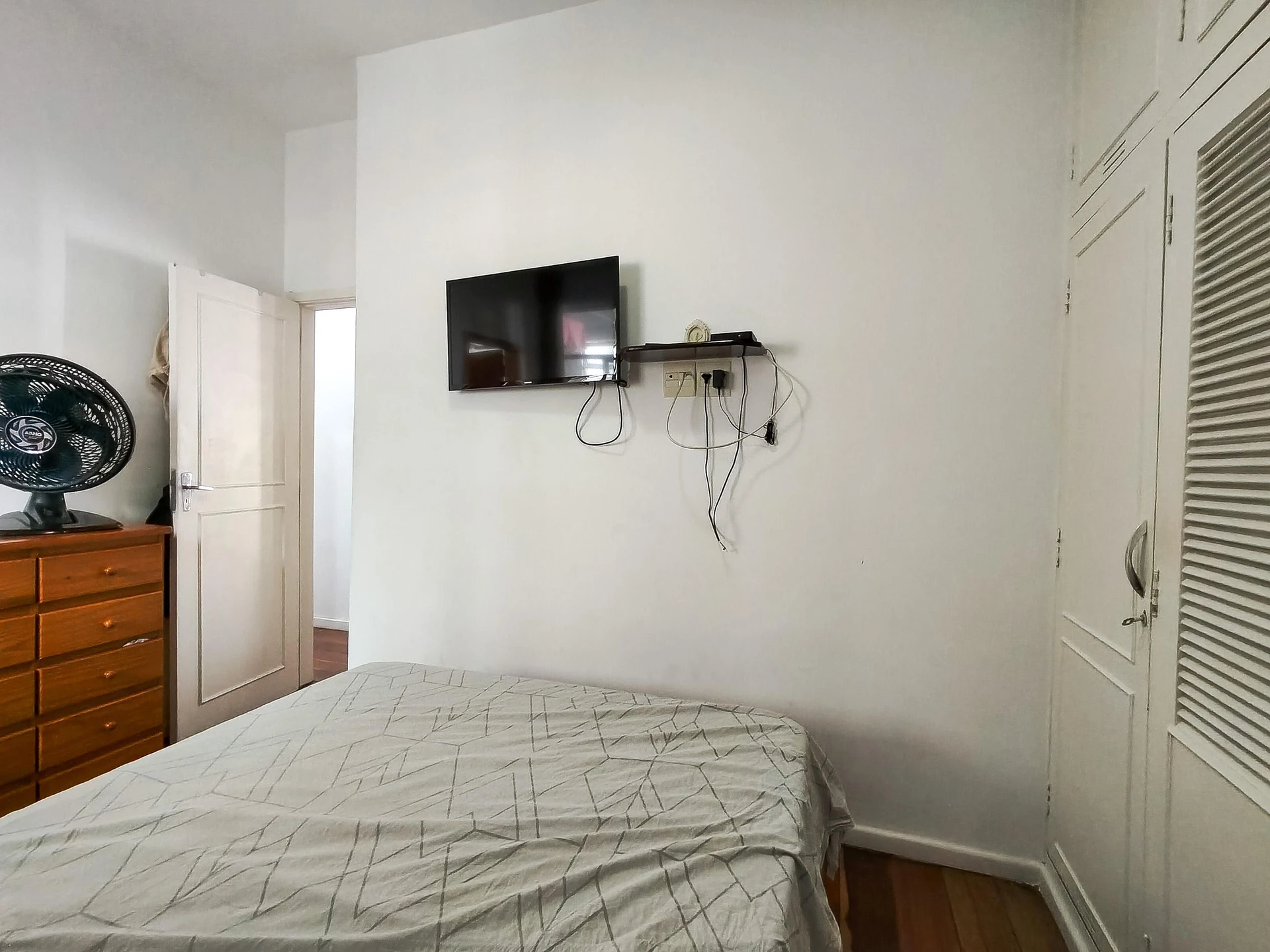 Rental apartment with 3 bedrooms and a private garden — photo 45