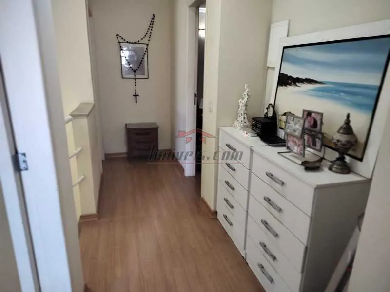 Duplex house with 4 bedrooms and 3 bathrooms and 6 parking spots — photo 3