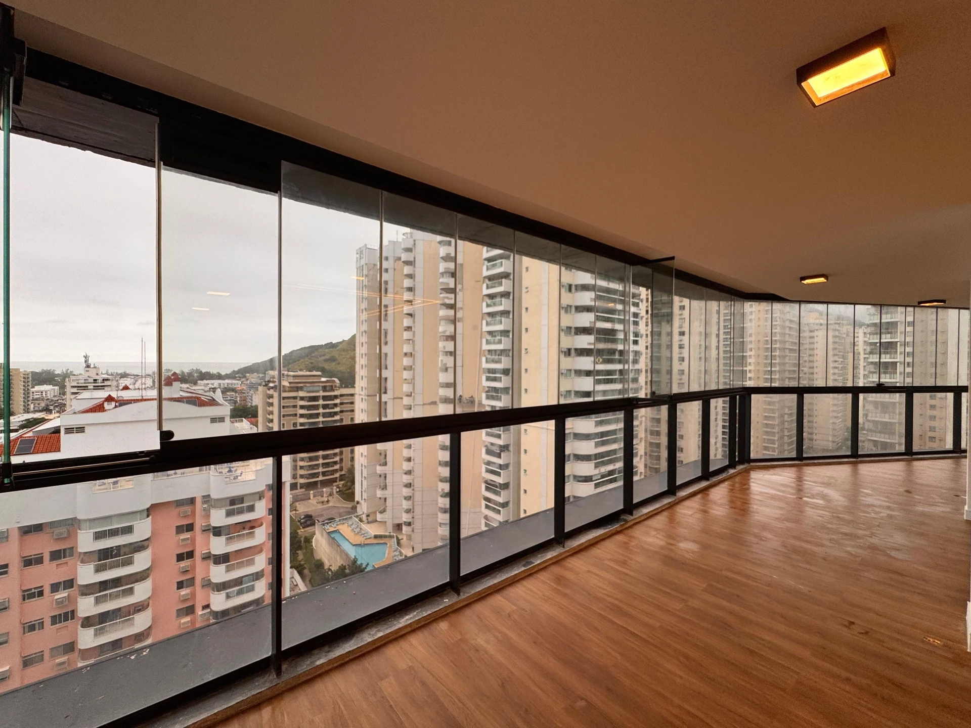 Квартира з 3 спальнями та видом на воду — photo 27