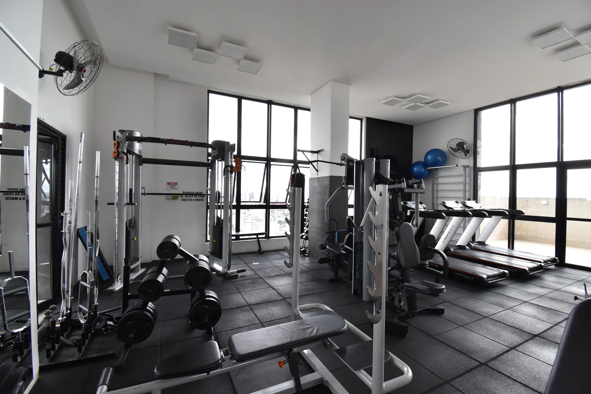 Furnished apartment, 48 m², with a glass-enclosed balcony — photo 39
