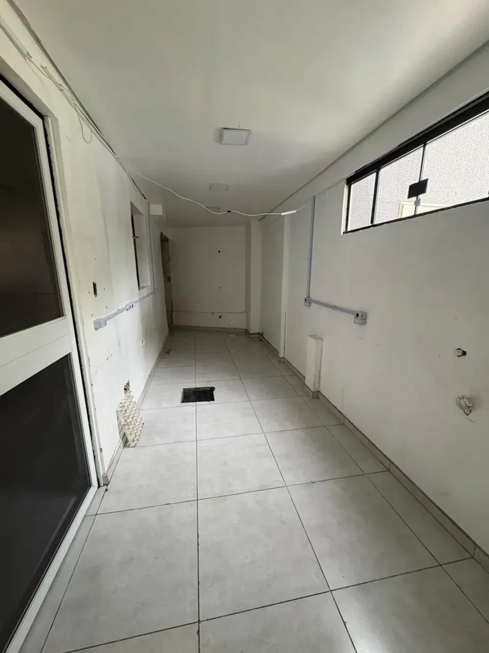 One-bedroom house with a grill on the balcony in Curitiba — photo 11