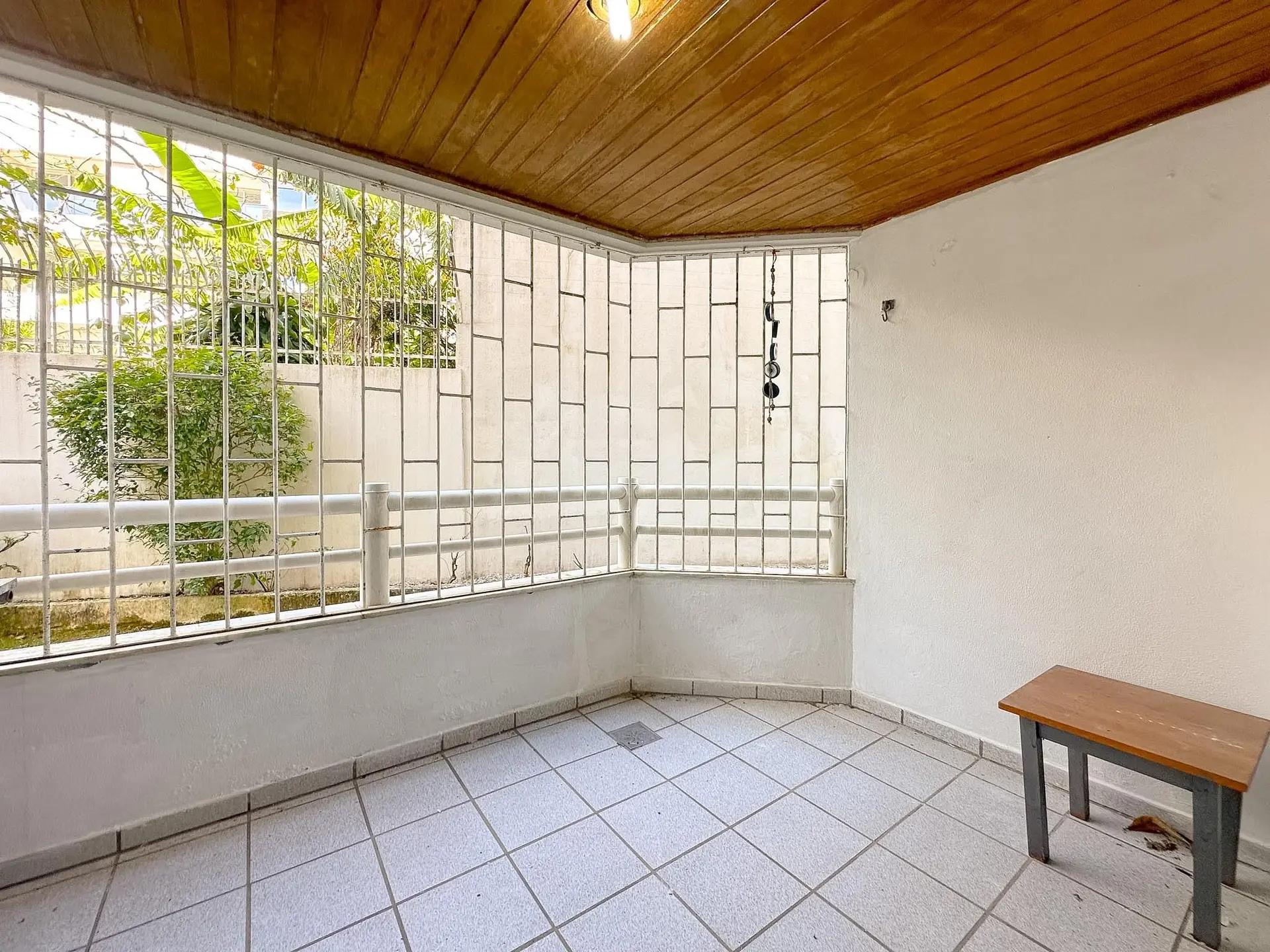 3-bedroom apartment with a grill on the balcony