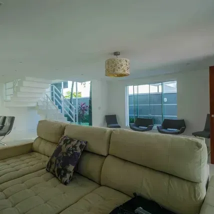 Furnished house, 470 m², with a bathtub — photo 10