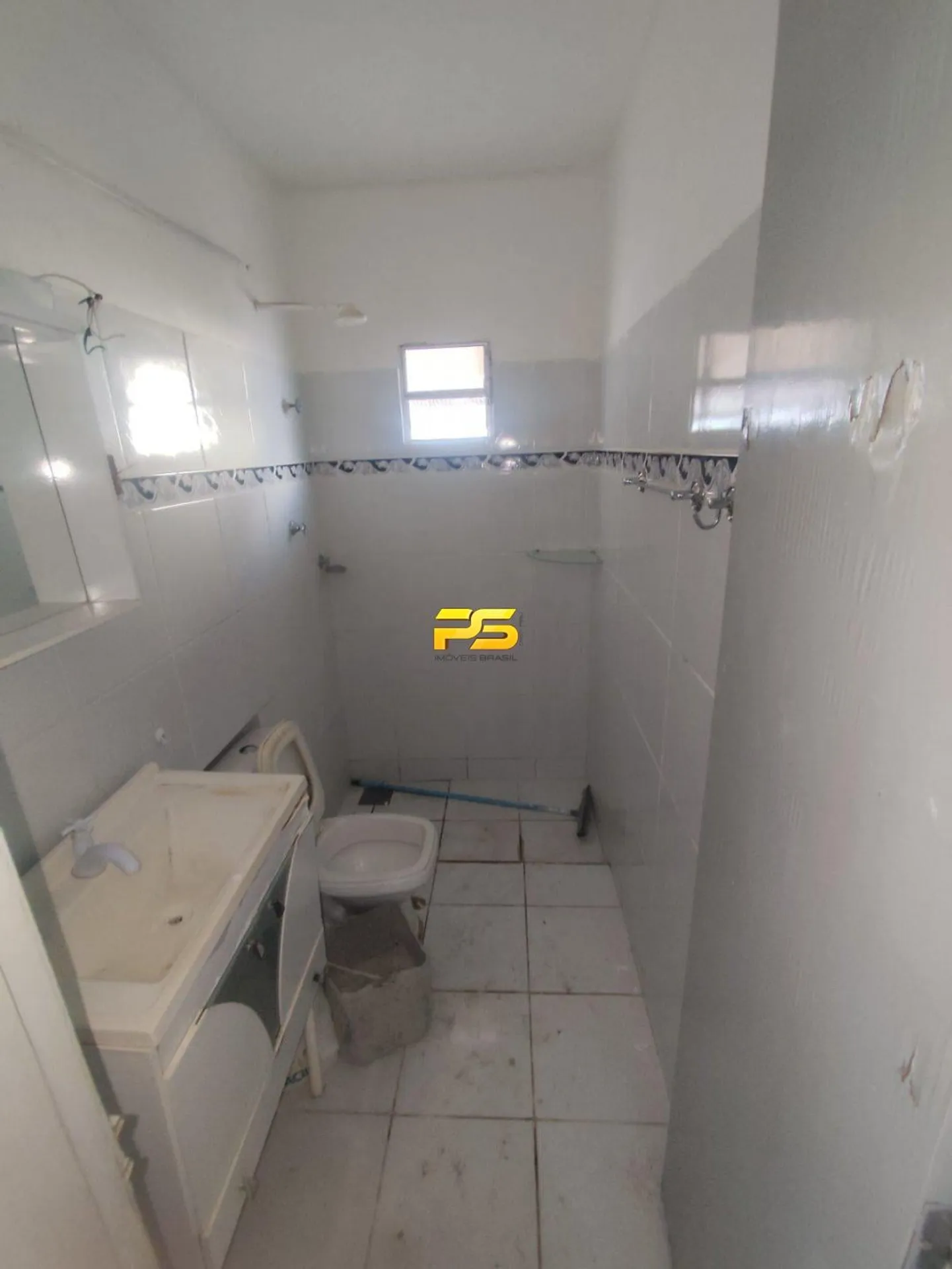 House with 3 bedrooms and 1 bathroom, 450 m² — photo 9