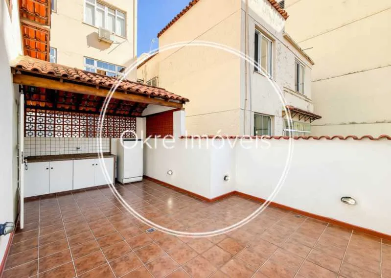 3-bedroom house with a grill on the balcony — photo 6