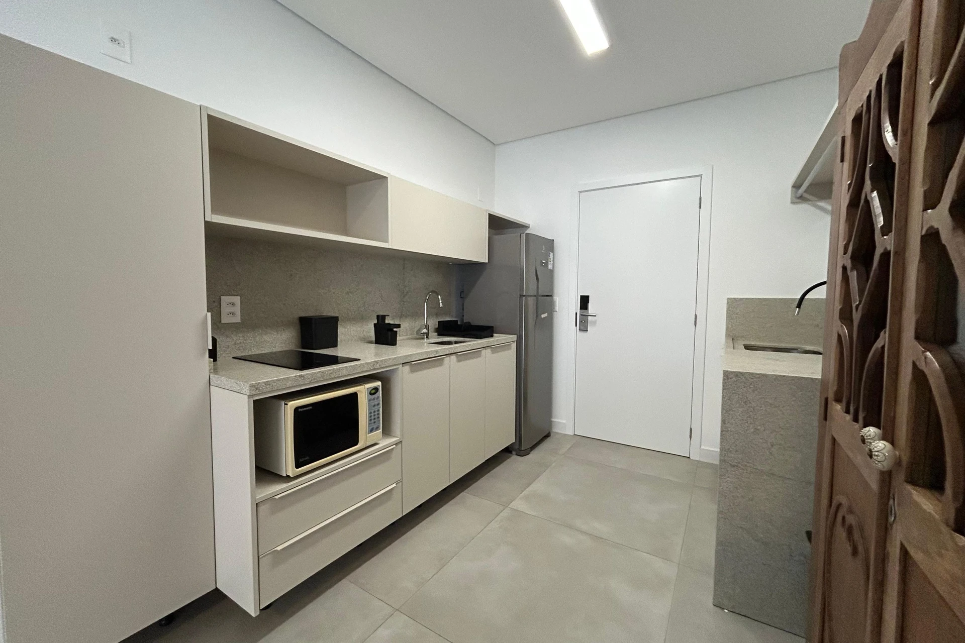 Furnished apartment, 42 m², with a glass-enclosed balcony — photo 7