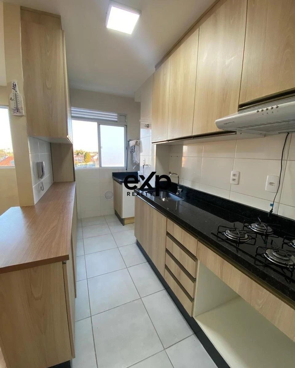 Apartment, 42 m², with wood or laminate floors — photo 2