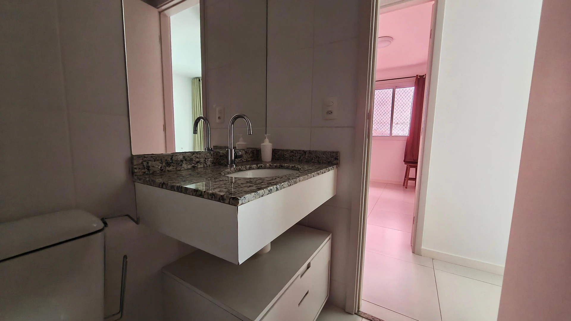 Glass-enclosed balcony in a 2-bedroom apartment, 70 m² — photo 8