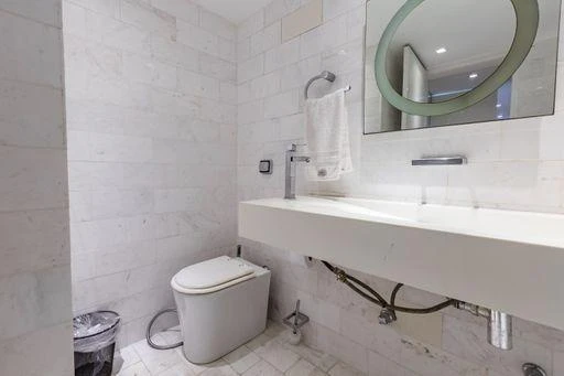 Casa amueblada con cocina abierta y 5 suites — photo 44