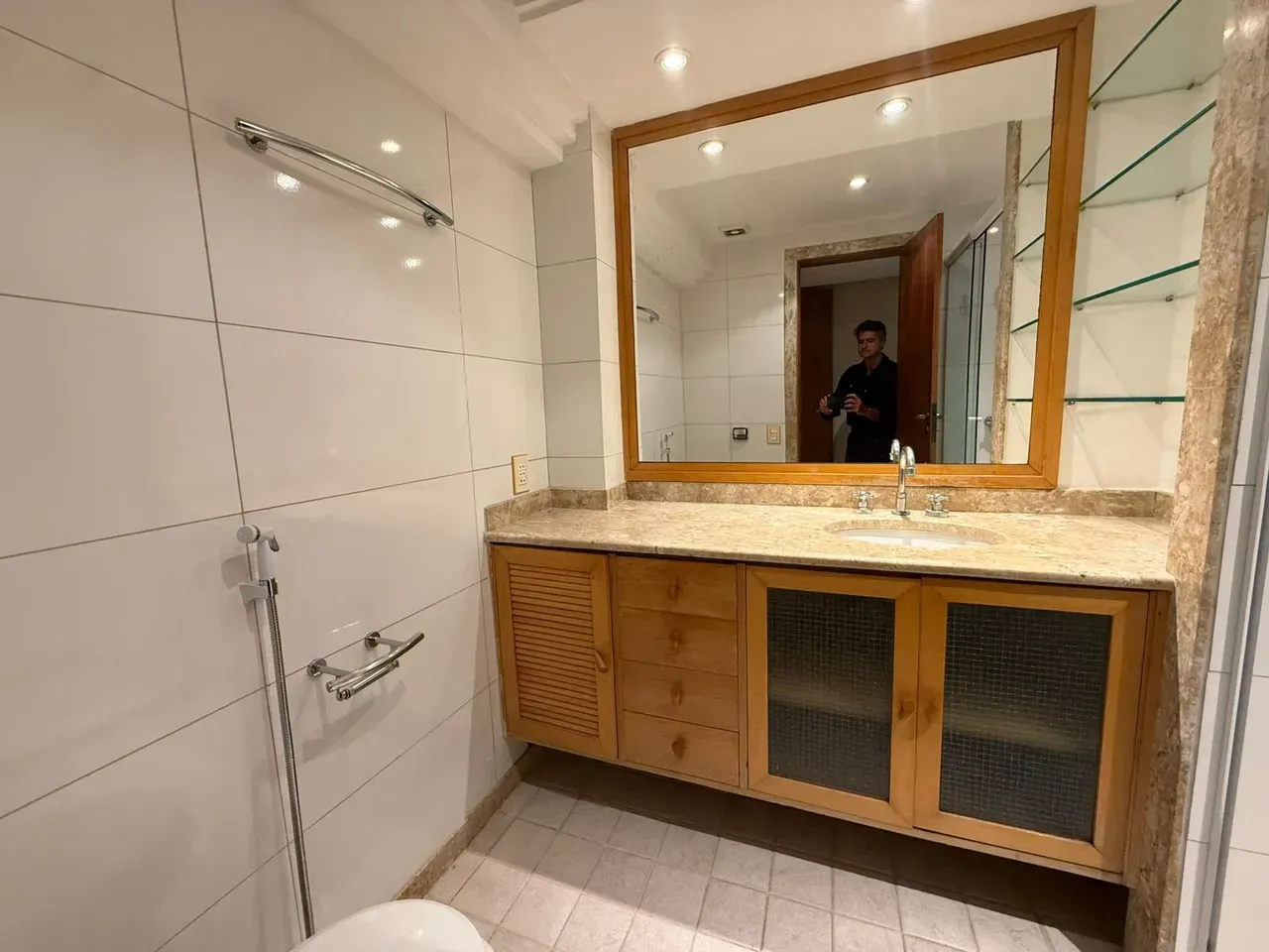 Unfurnished apartment with 2 bedrooms and 2 bathrooms — photo 19