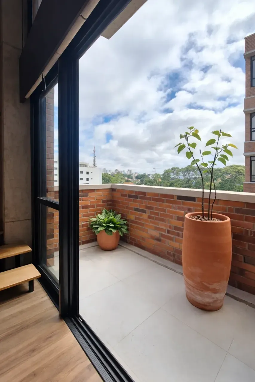 Furnished 1-bedroom apartment with no parking — photo 4
