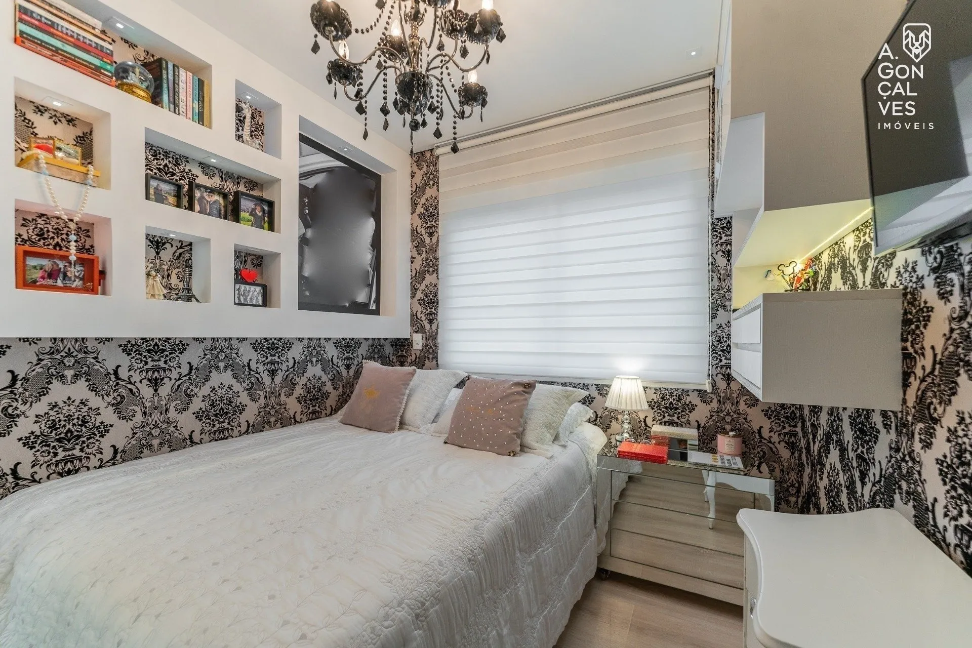 Квартира с 3 спальнями, 5 санузлами и 3 местами — photo 21