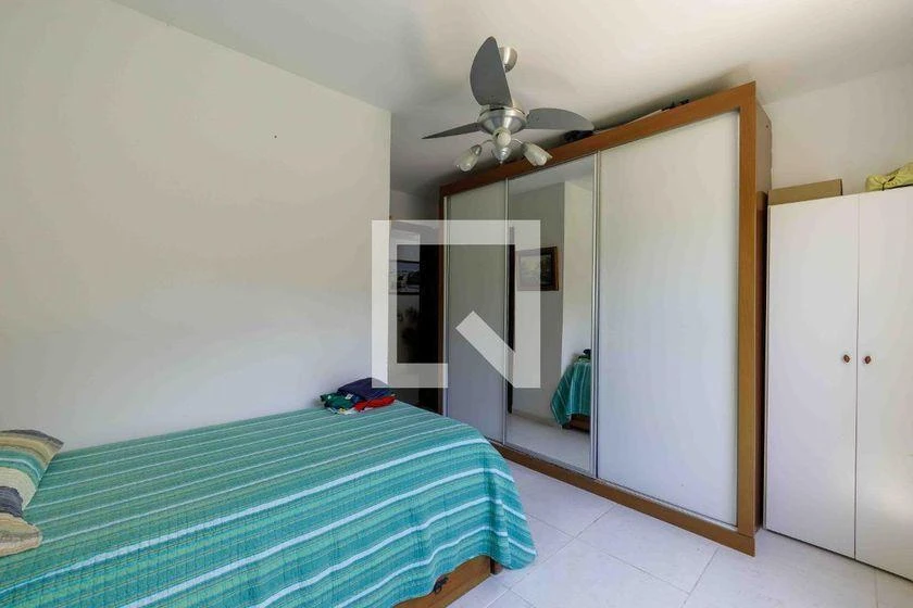 300 m² house with 5 en-suite bedrooms and private garden — photo 41