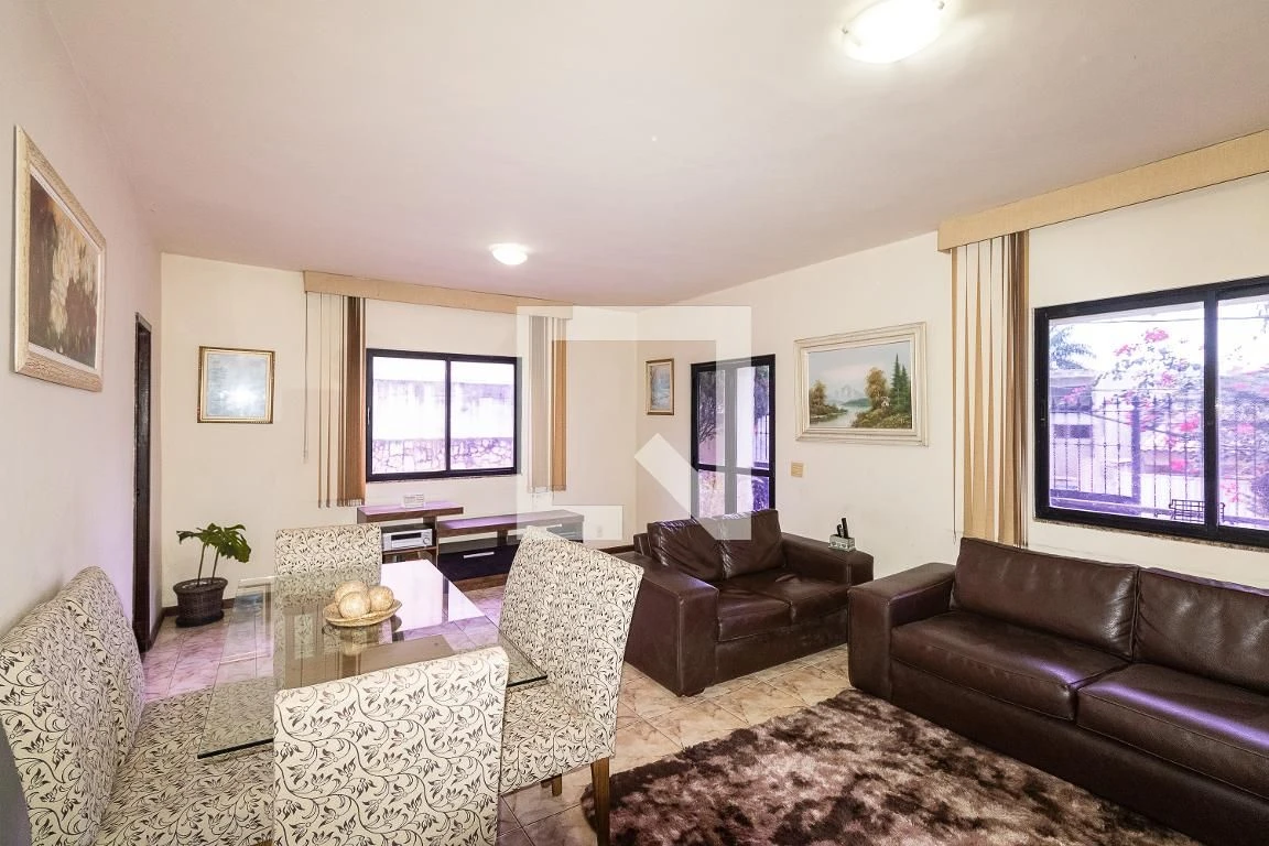Casa de 2 andares com 238 m², 3 quartos e jardim — photo 2