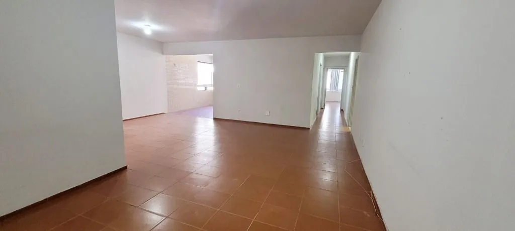 3-bedroom apartment in a building with a pool — photo 11