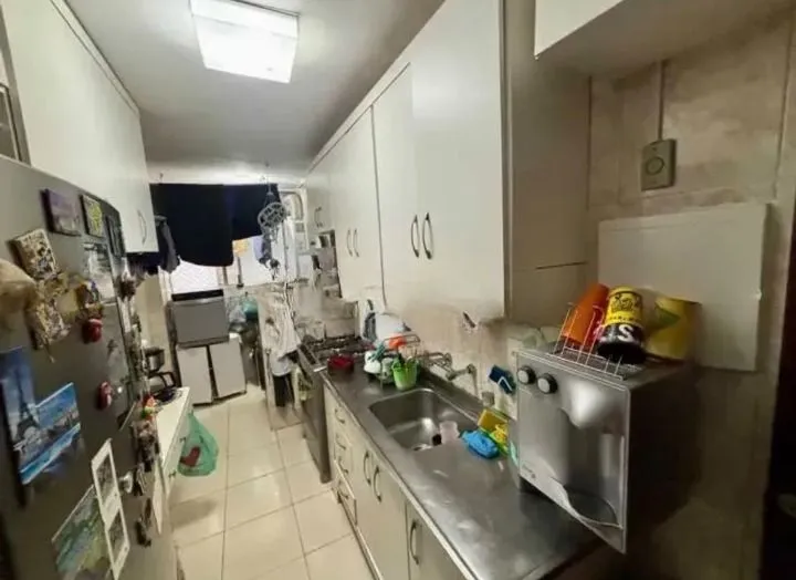 4-bedroom apartment with a suite and 1 parking space — photo 11