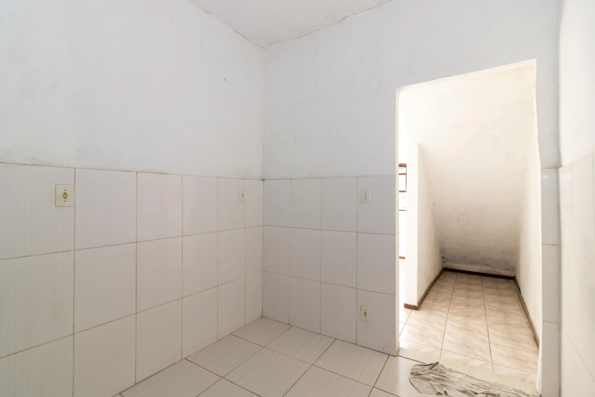 Casa sin amueblar con 2 dormitorios y balcón — photo 3
