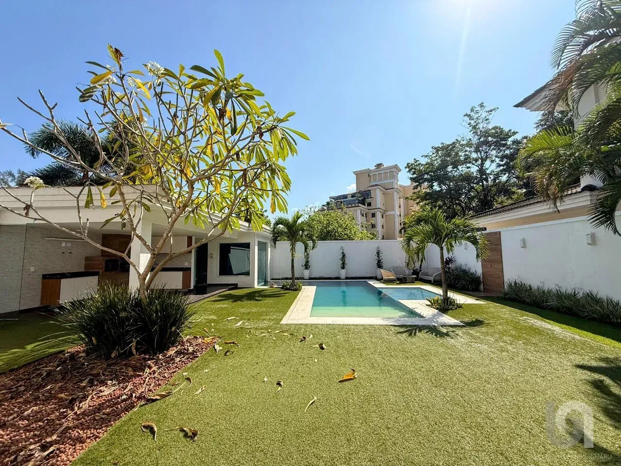 House with 4 bedrooms and 5 baths, 740 m² and 3 parking — photo 14