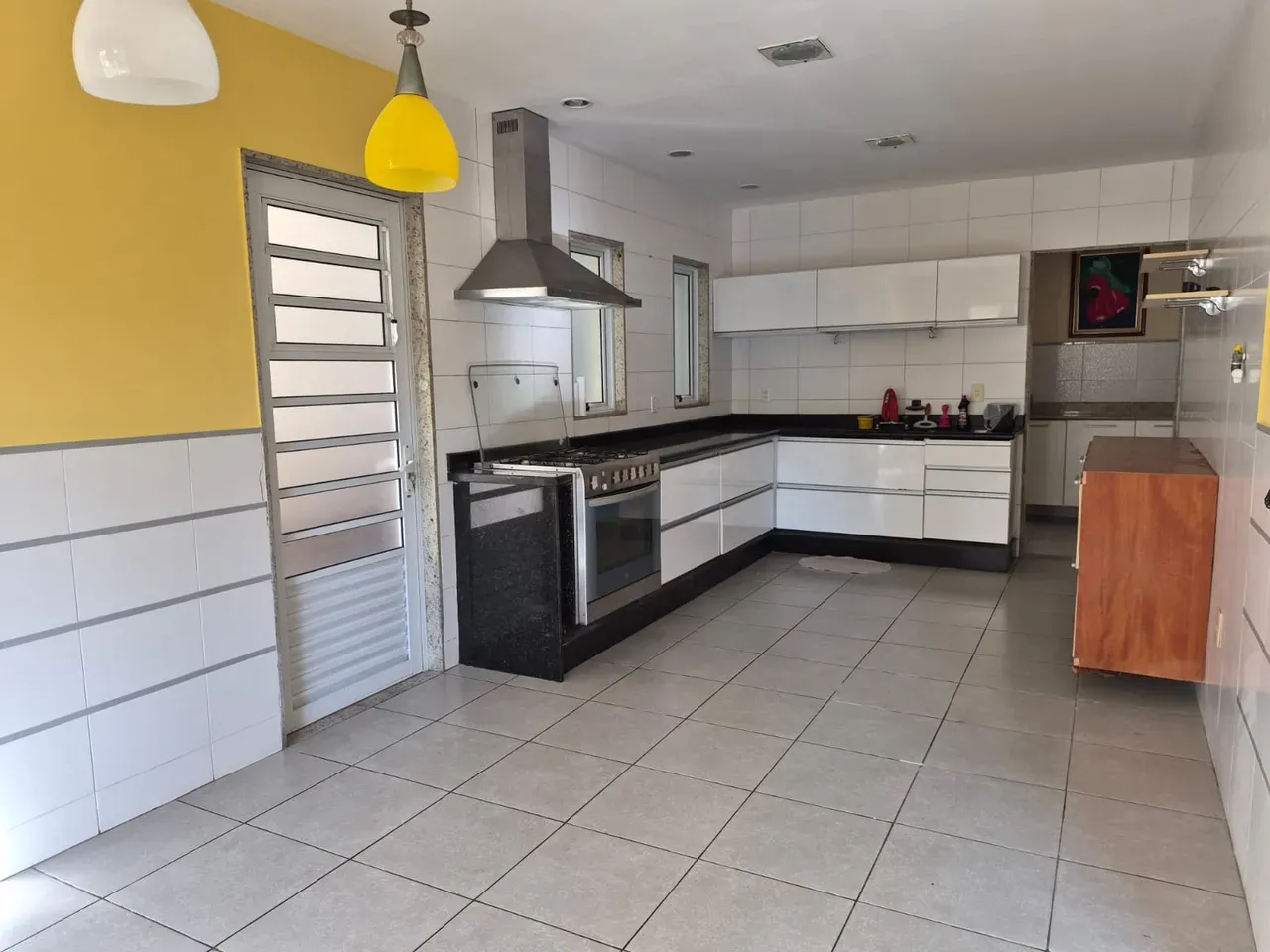 Unfurnished house with 4 bedrooms and 4 bathrooms and pool — photo 22