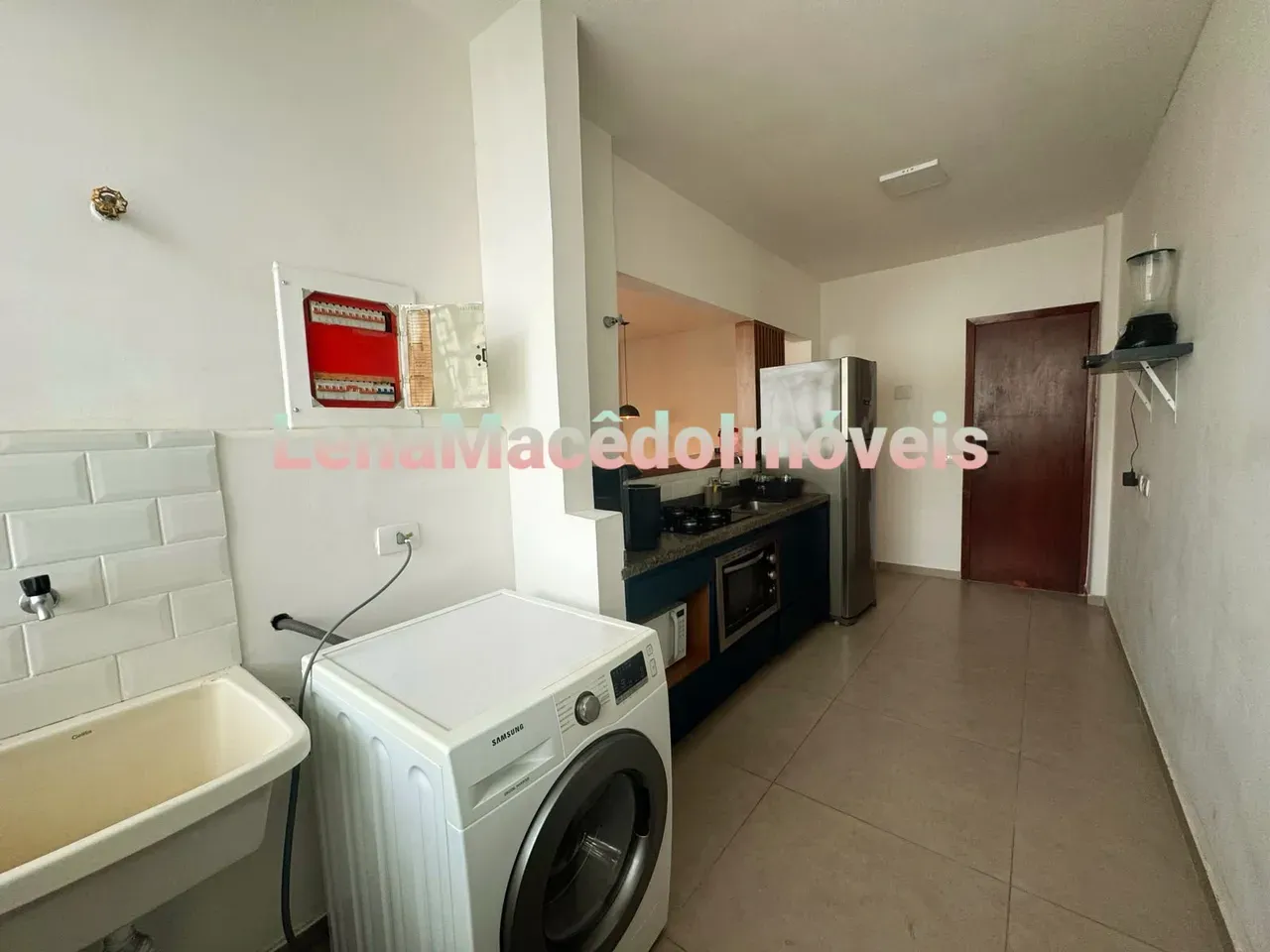 Furnished apartment with 3 bedrooms and 3 bathrooms gas stove — photo 22