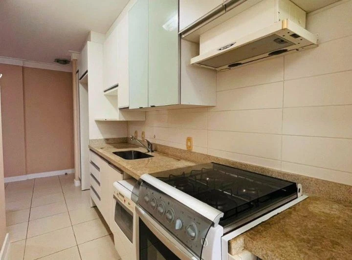 Apartamento de 2 dormitorios con balcón y 2 plazas cubiertas — photo 5