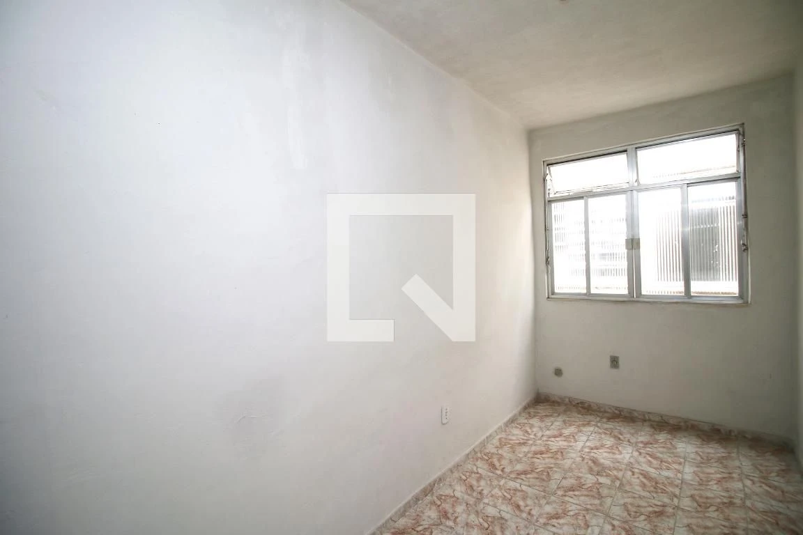Квартира без мебели с 2 спальнями и отдельной кухней — photo 18