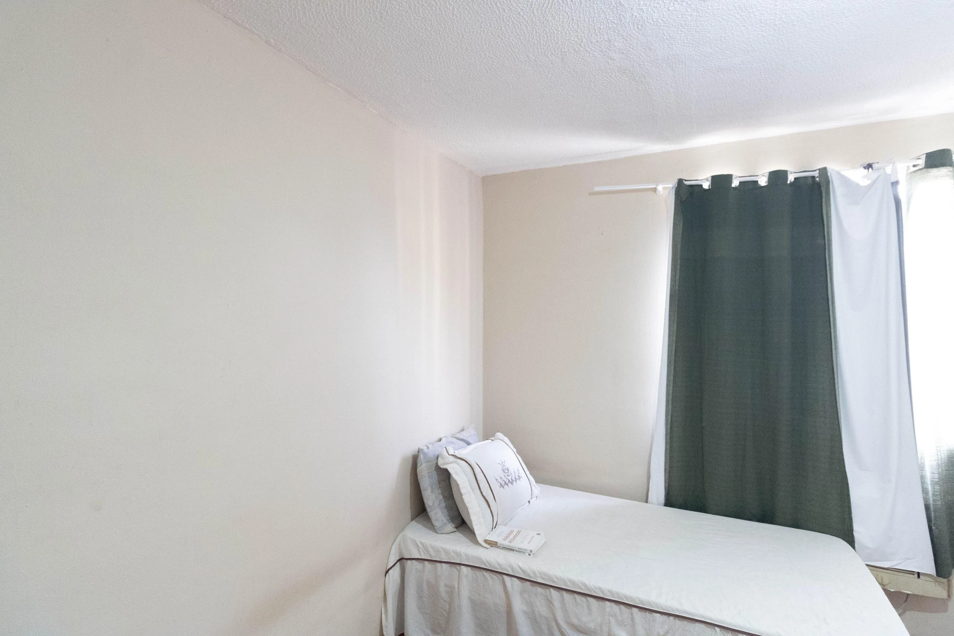 70 m² apartment with a washing machine and a home office — photo 3